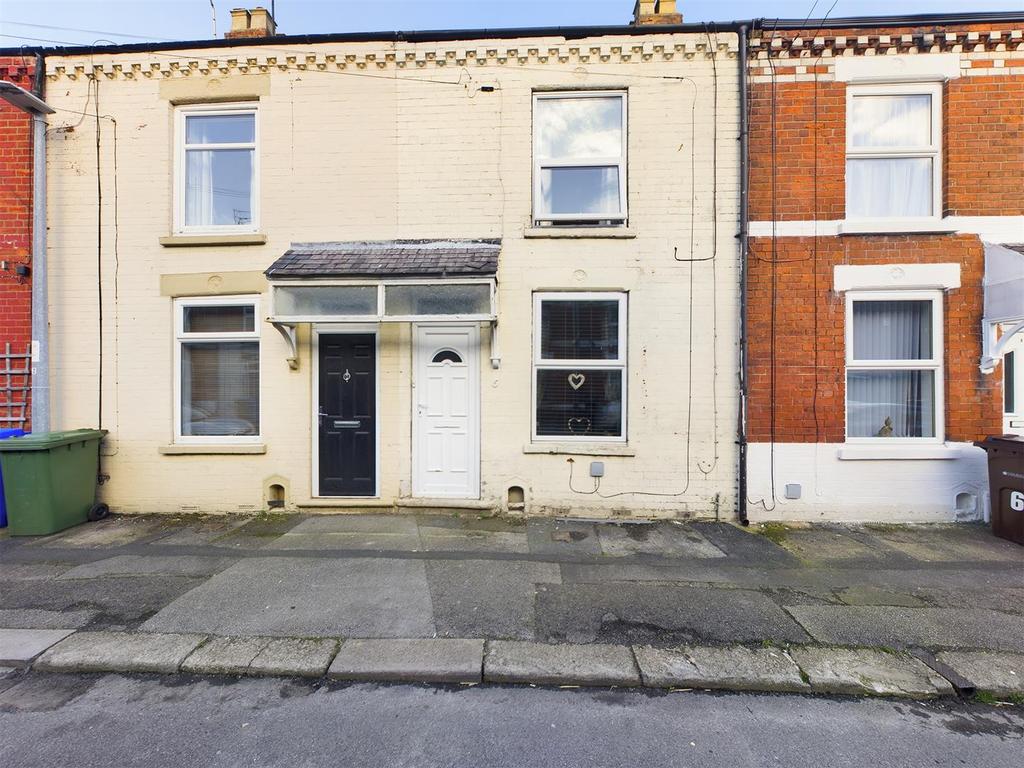 Westbourne Avenue, Bridlington 2 bed terraced house for sale £109,950