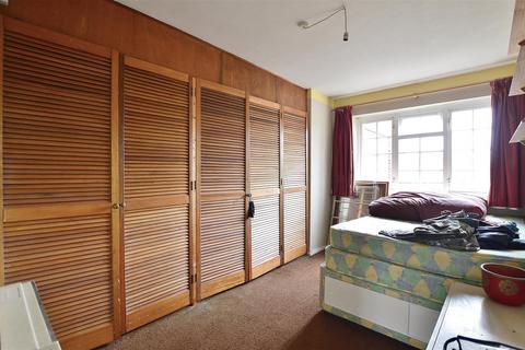 58 Arborfield Close, Slough, SL1 2JW