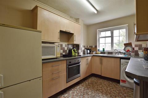58 Arborfield Close, Slough, SL1 2JW