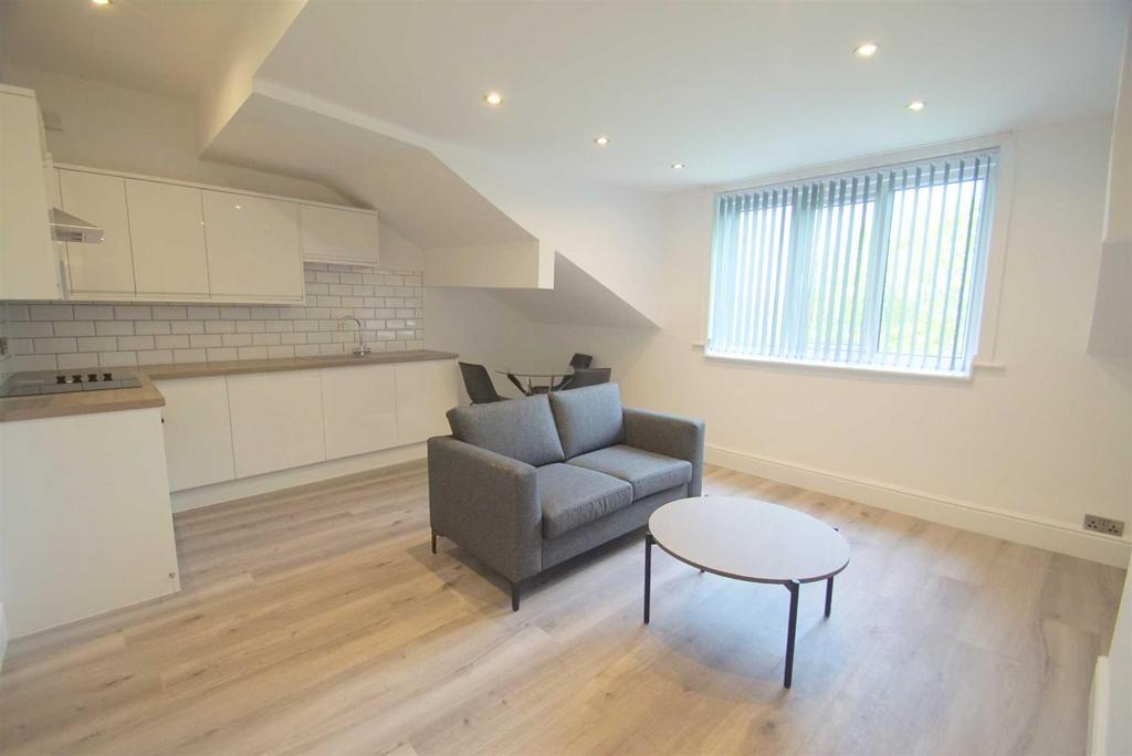 Morris Lane, Kirkstall, Leeds 1 bed flat £675 pcm (£156 pw)