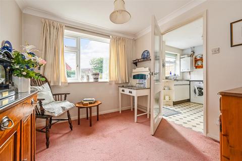 6 Sandy Close, Petersfield, GU31 4HF