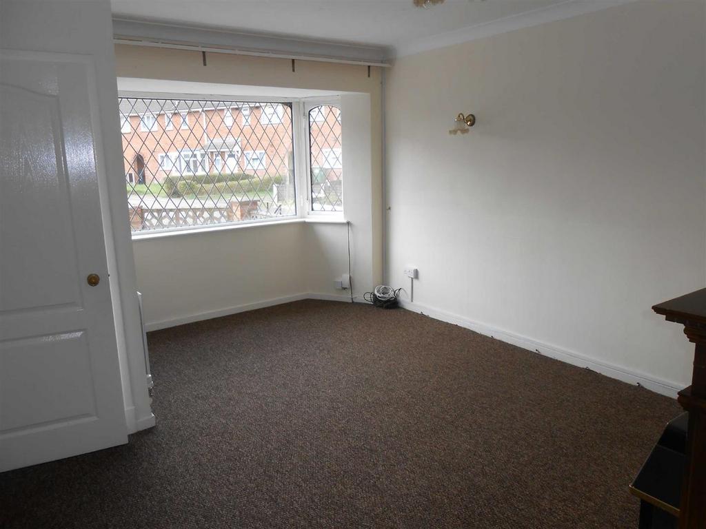 Selby Way, Mossley, Bloxwich 3 bed terraced house £750 pcm (£173 pw)