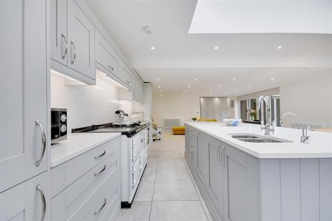 6 bedroom detached house for sale, Ridgeway, Hutton Mount, Brentwood