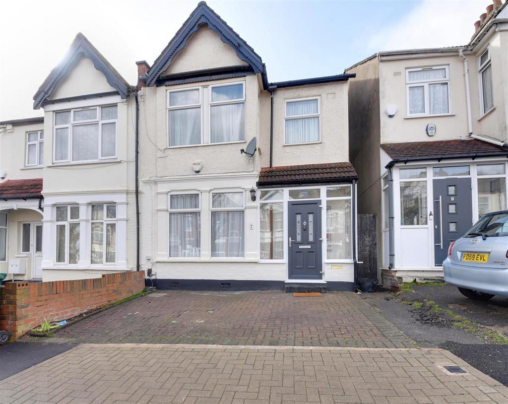 Audley Road, Hendon 3 bed end of terrace house £2,600 pcm (£600 pw)