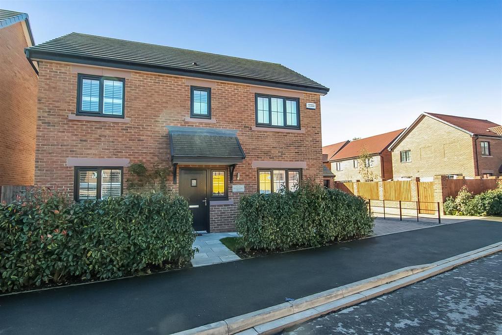 Blackthorn Drive, Hurworth, Darlington 4 bed detached house for sale £365,000