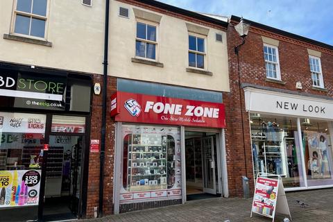 Retail property (high street) to rent, Unit 3 Castle Walk, Newcastle-under-Lyme, Staffs, ST5 1AN