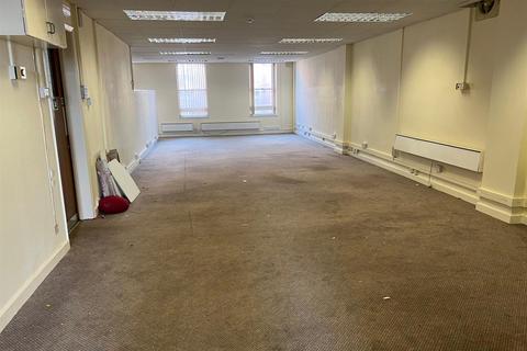 Office to rent, 2nd Floor, 58 High Street, Newcastle under lyme, ST5 1QE