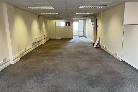 Office to rent, 2nd Floor, 58 High Street, Newcastle under lyme, ST5 1QE