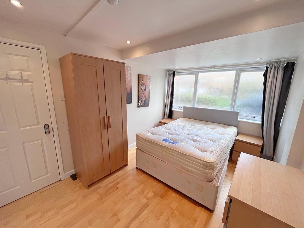 Speedwell Place, Conniburrow, Milton Keynes Studio to rent £695 pcm
