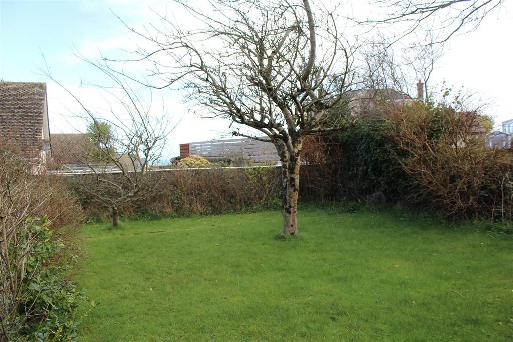 Breeze Hill, Benllech, TynYGongl 2 bed detached bungalow for sale £