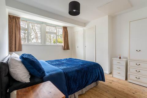 128 Downsway, Southwick, Brighton, BN42 4WD