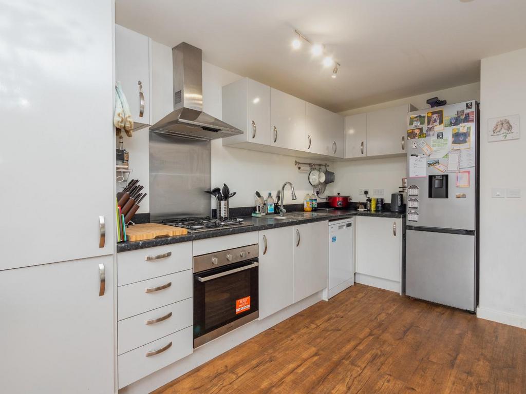 KITCHEN 1.jpg