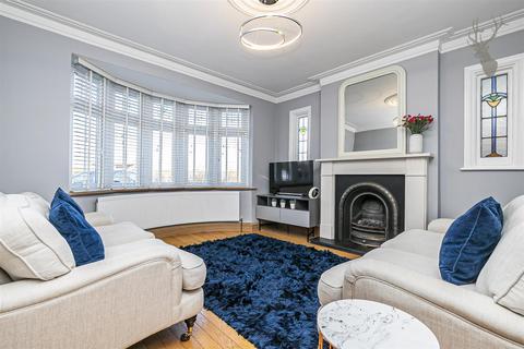 194 Sewardstone Road, London, E4 7QA