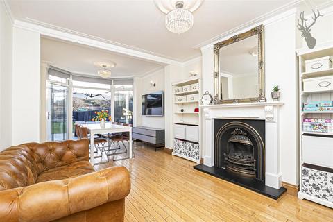 194 Sewardstone Road, London, E4 7QA