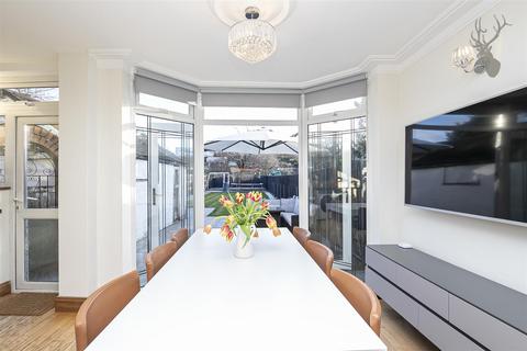 194 Sewardstone Road, London, E4 7QA