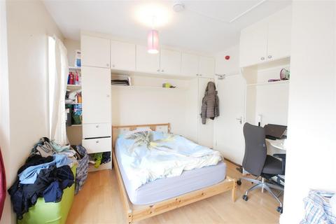 Studio to rent - Cranbrook Park, Wood Green, N22