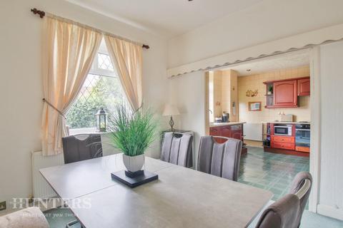 7 The Croft, Oldham, OL8 3AL