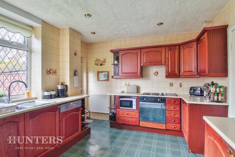 7 The Croft, Oldham, OL8 3AL