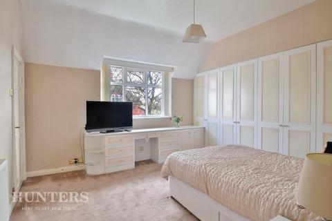 7 The Croft, Oldham, OL8 3AL