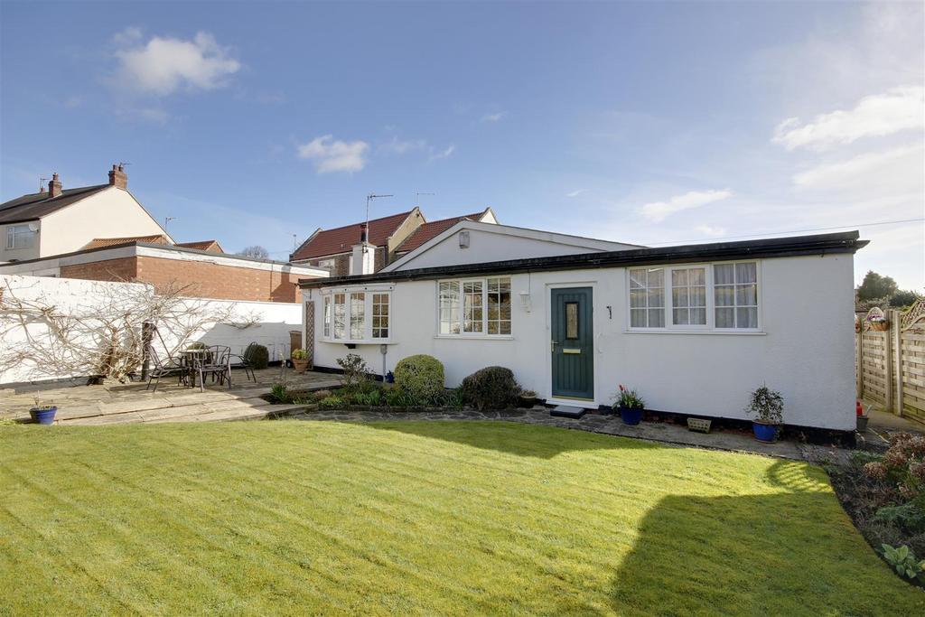 Reading Room Yard, North Ferriby 2 bed detached bungalow for sale £