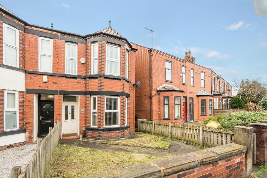Worsley Road, Eccles, Manchester 3 bed semidetached house £210,000