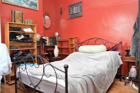 19 School Road, Oldham, OL8 4SL