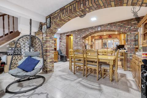 66 Sewardstone Gardens, London, E4 7QE