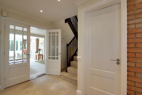 4 bedroom detached house for sale - Chantreys Drive, Elloughton