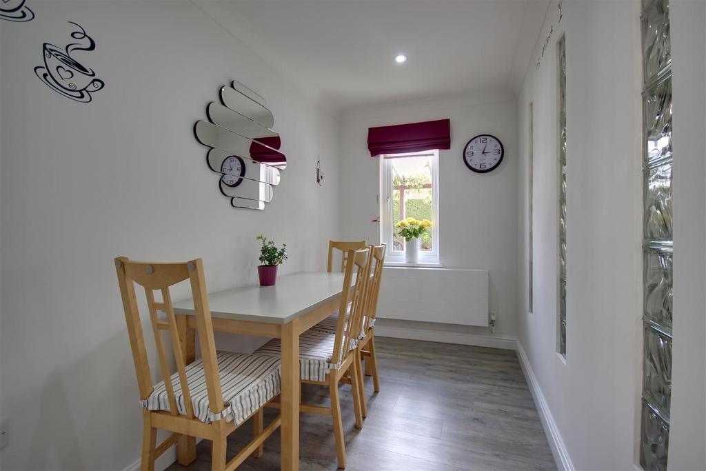 Breakfast Room