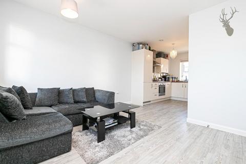 2 bedroom apartment to rent, Dunnock Road, Harlow CM17