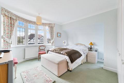 107 Chadacre Road, Epsom, KT17 2HJ