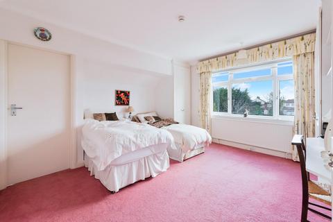 107 Chadacre Road, Epsom, KT17 2HJ