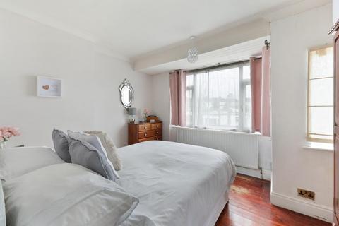 4 Conrad Drive, Worcester Park, KT4 8PP