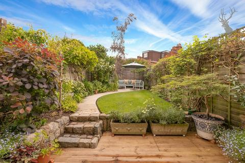 6 Connaught Road, Chingford, London, E4 7DL