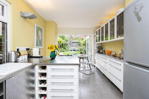6 Connaught Road, Chingford, London, E4 7DL