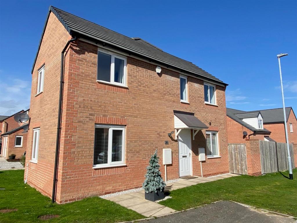 Calder Close, Mirfield 3 bed semidetached house for sale £190,000