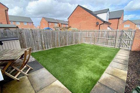 36 Calder Close, Mirfield, WF14 8JG