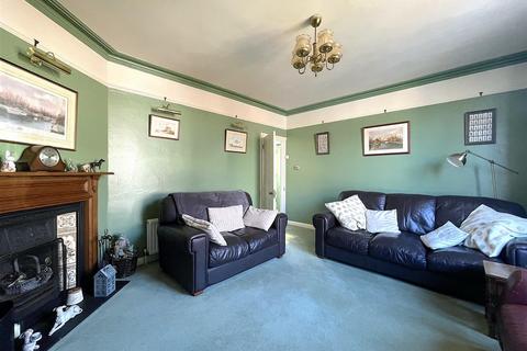 3 bedroom end of terrace house for sale - Athelstan Road, Faversham