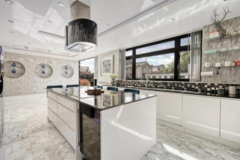 Summerdown The Green, London, E4 7ES