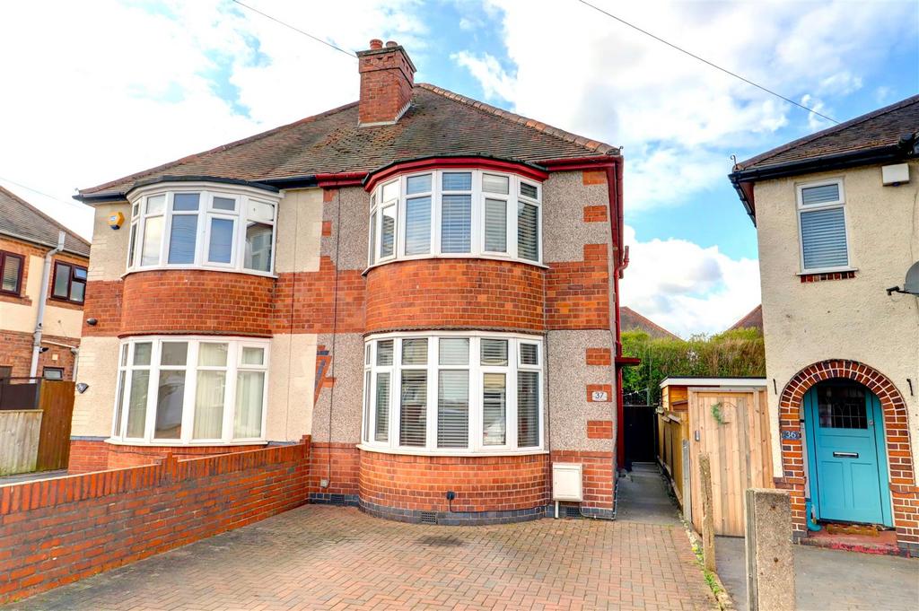 Coxs Close, Nuneaton 3 bed semidetached house for sale £210,000