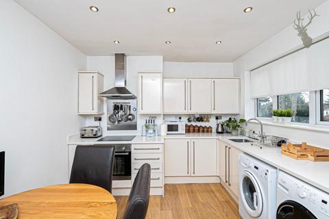 3 bedroom flat for sale - Connaught Avenue, London E4