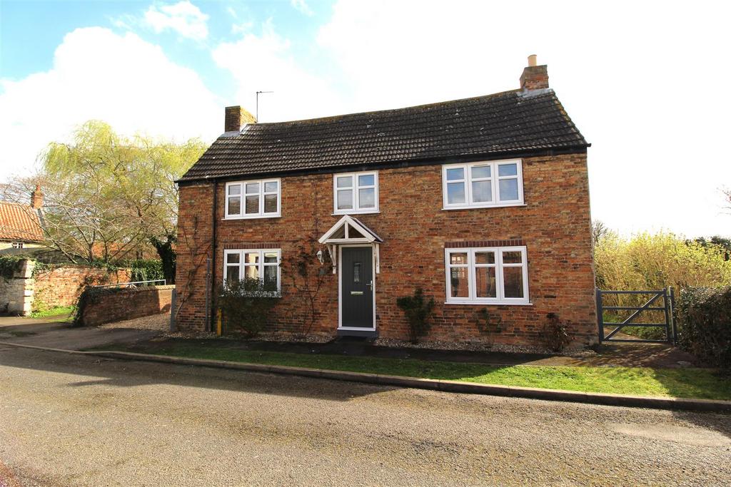 High Street, North Scarle, Lincoln 4 bed detached house for sale £525,000