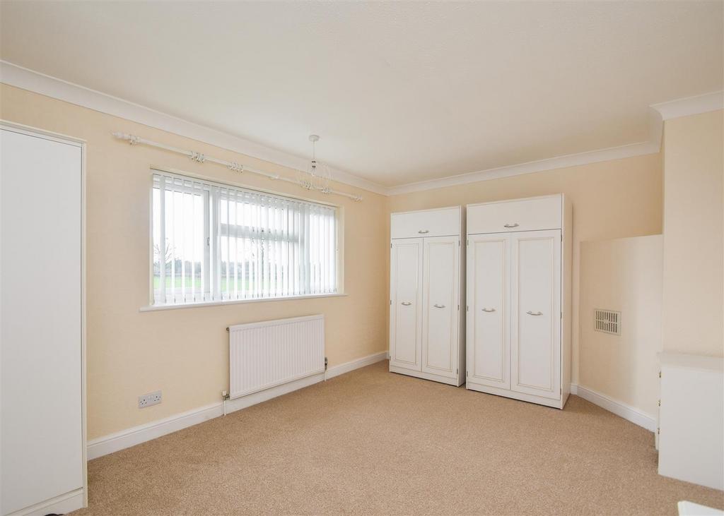 26 Danford Heath - Bedroom.jpg