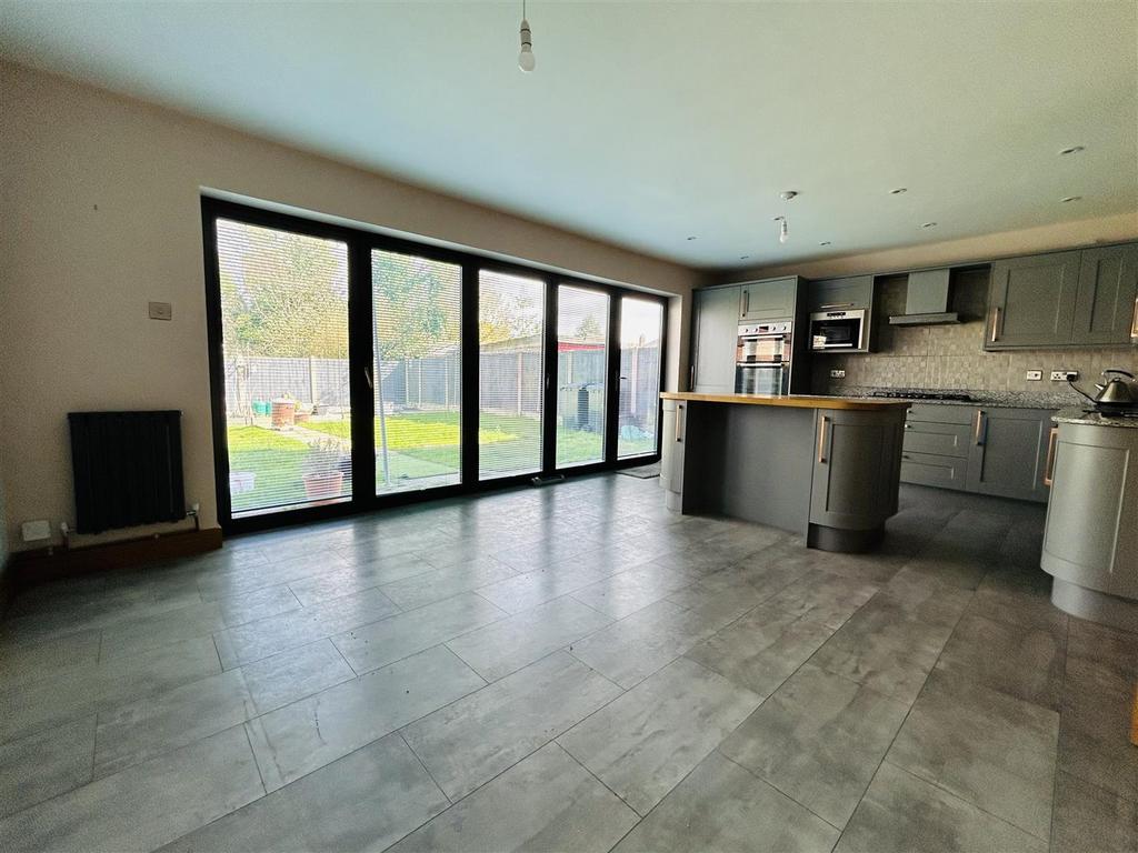 E98 DC97 D-B1 B9-43 F0-B1 A1-E0791 C2 CAD94.jpeg