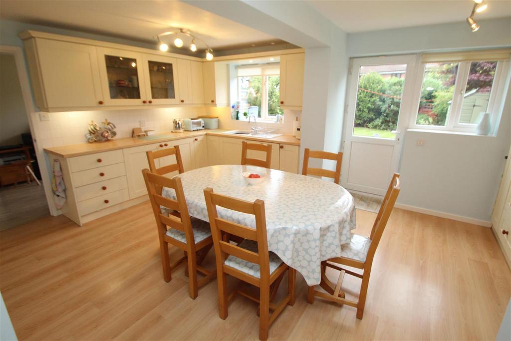Kitchen/Dining  Room