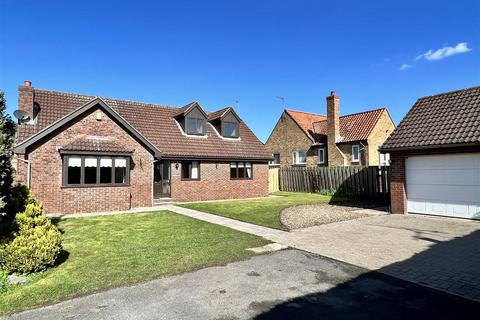 5 bedroom detached bungalow for sale - The Orchards, Market Weighton