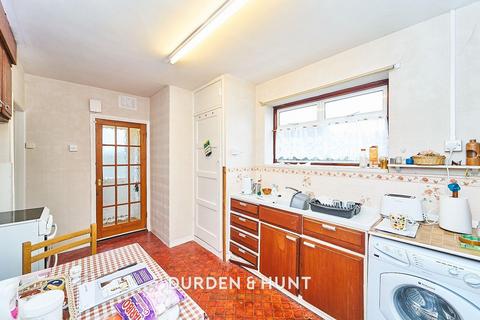 2 bedroom end of terrace house for sale - Barrington Road, Loughton, IG10