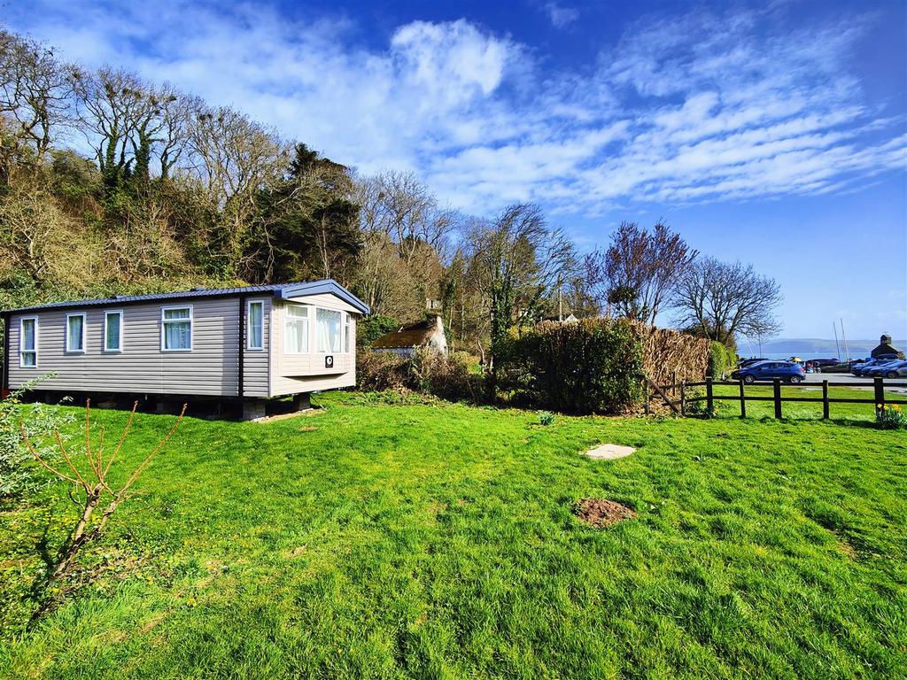 1 Cwm yr Eglwys Caravan Park, Cwm yr Eglwys, Dinas Cross, Newport 2 bed