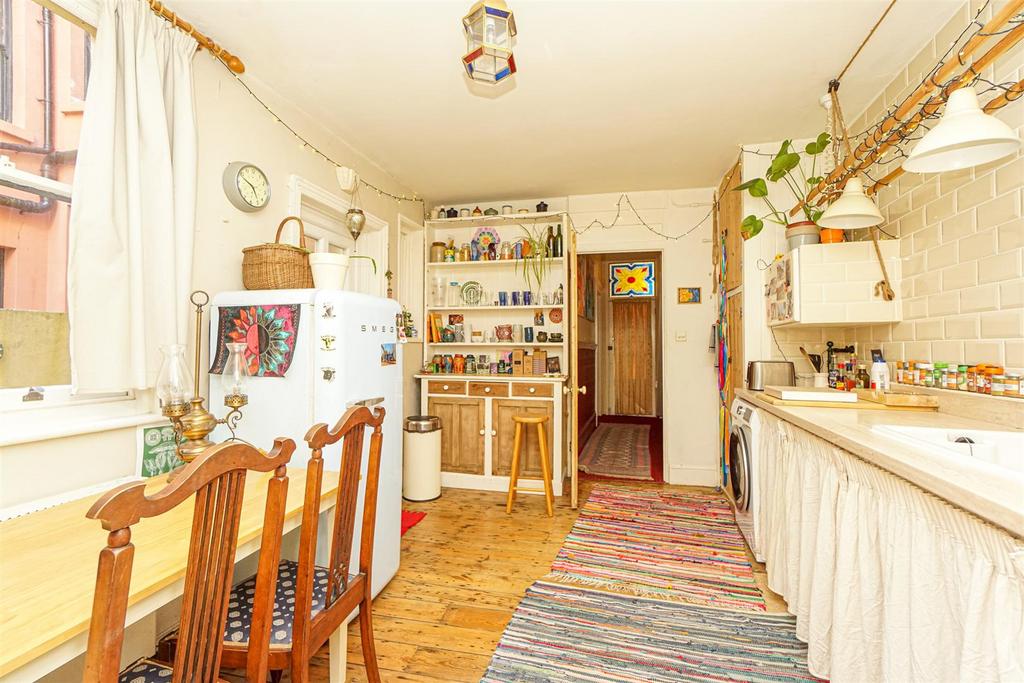 St. Helens Road, Hastings 1 bed flat for sale £180,000