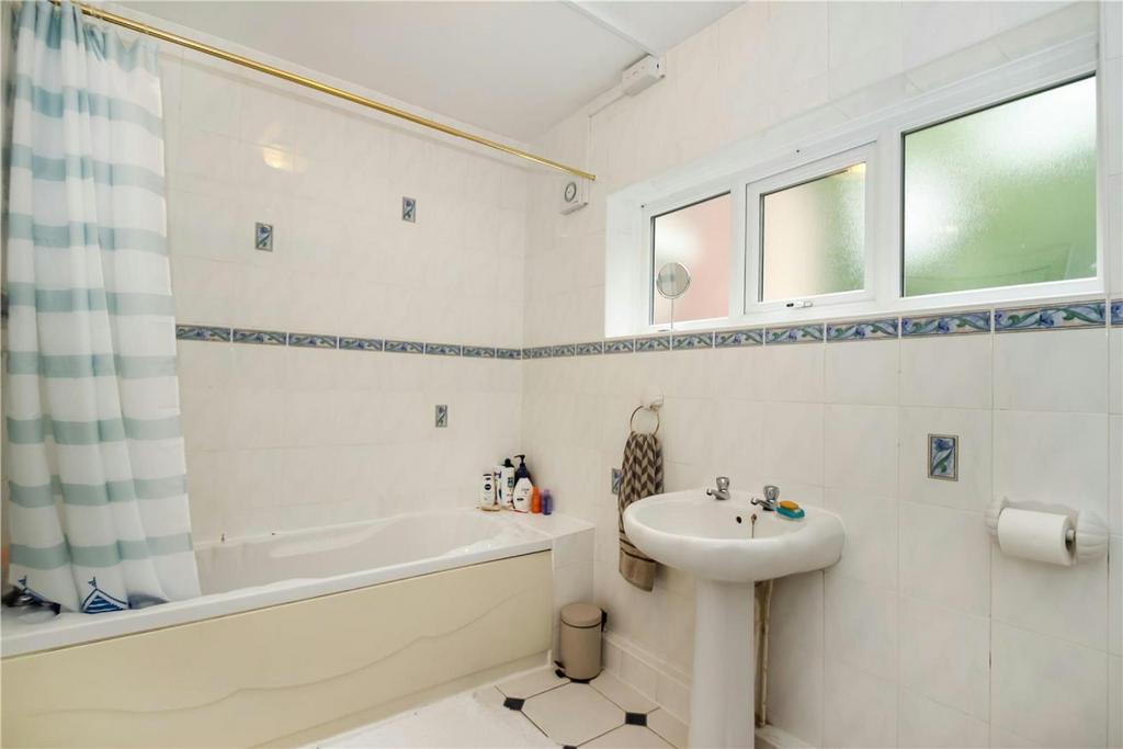 Bathroom Aspect 2